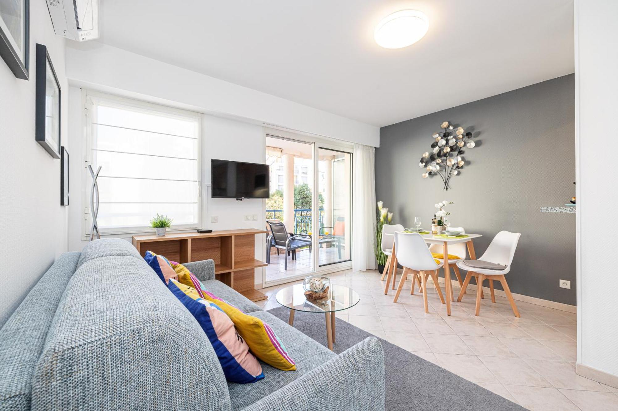 Eden Park 2 Piece, Clim, Parking Apartment Menton