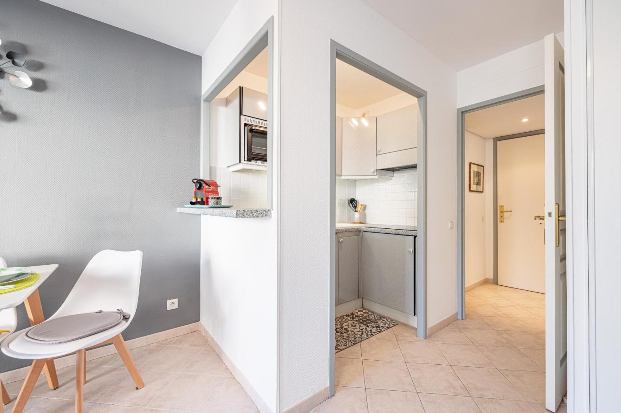 Eden Park 2 Piece, Clim, Parking *