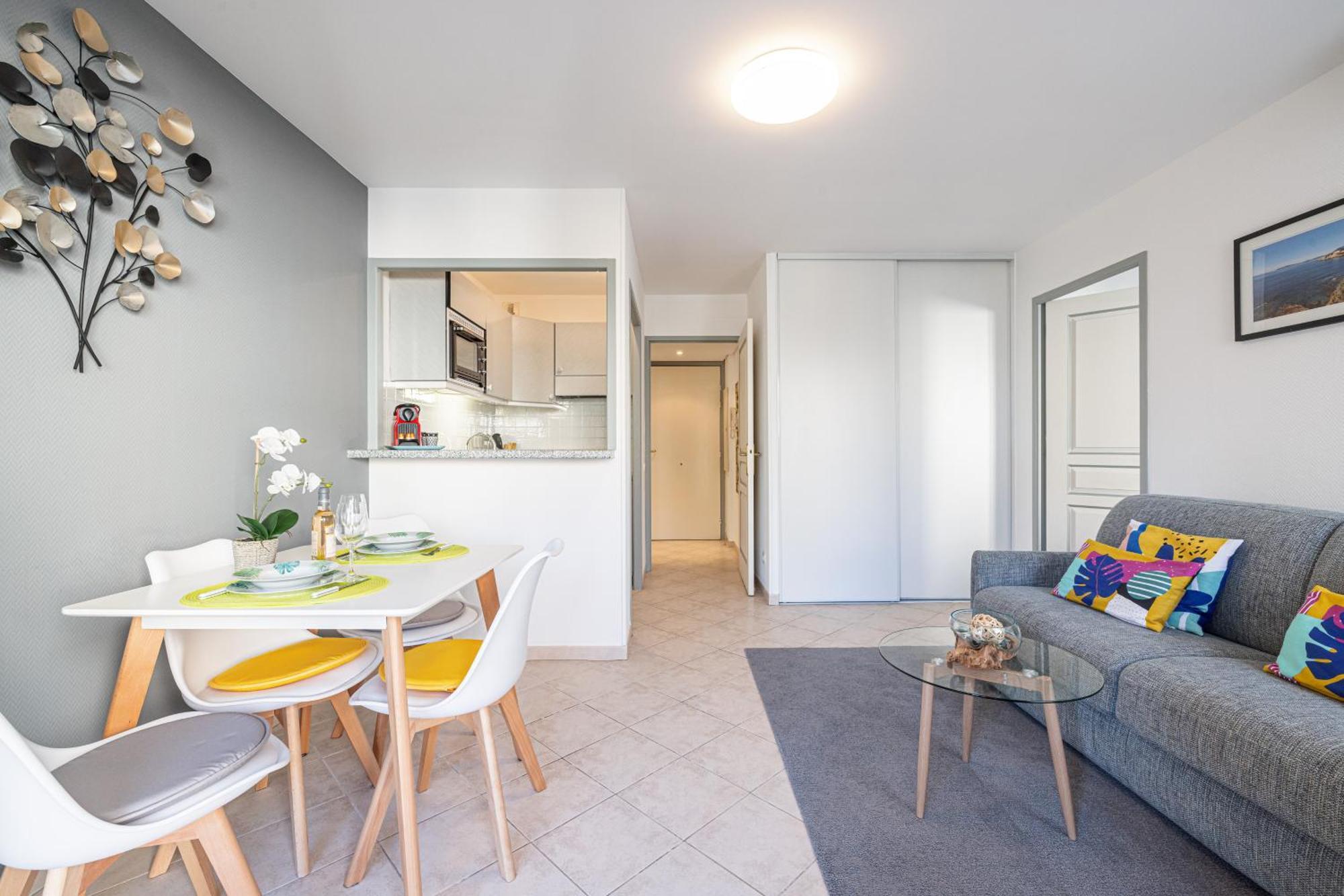 Eden Park 2 Piece, Clim, Parking Apartment *
