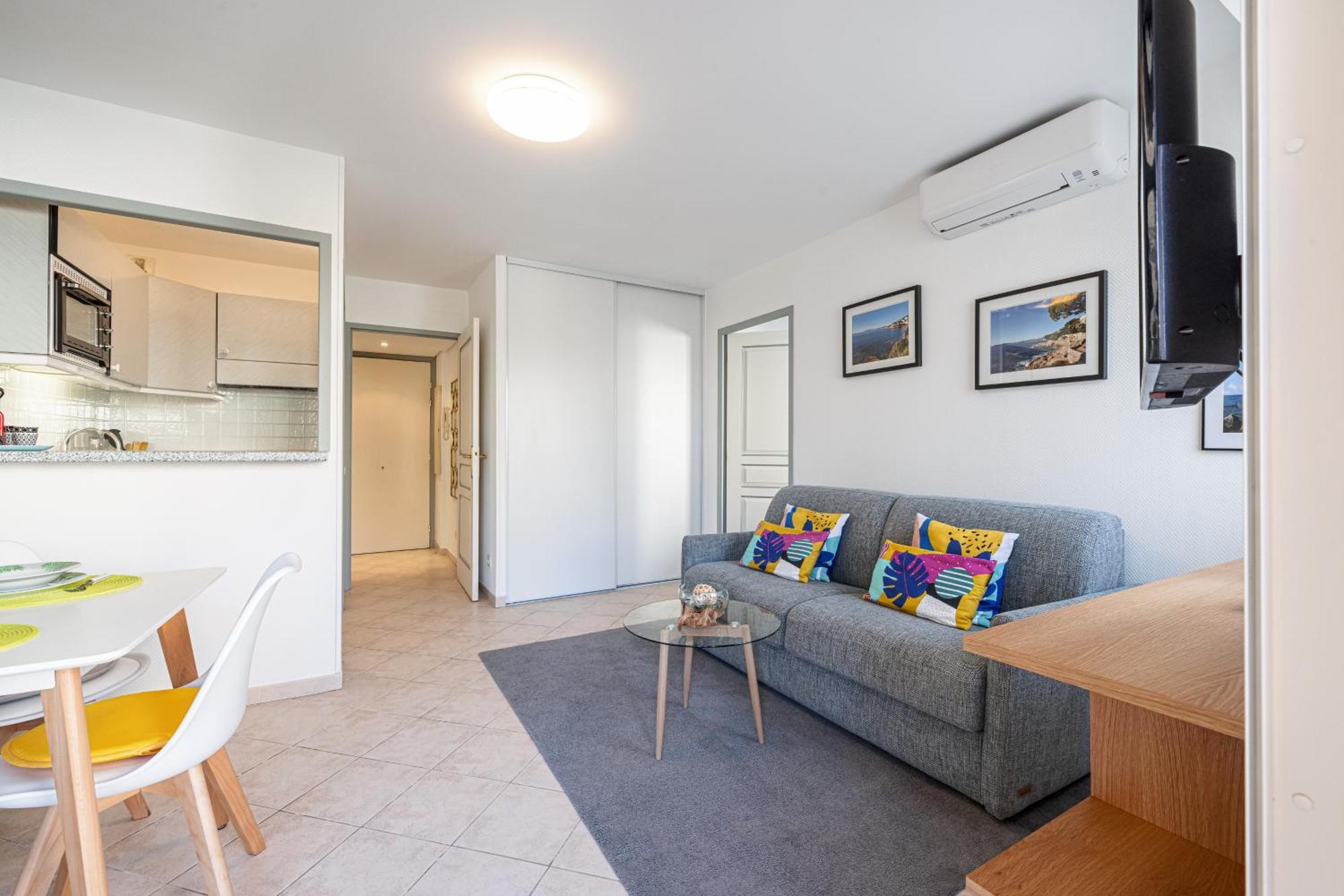 Eden Park 2 Piece, Clim, Parking Apartment