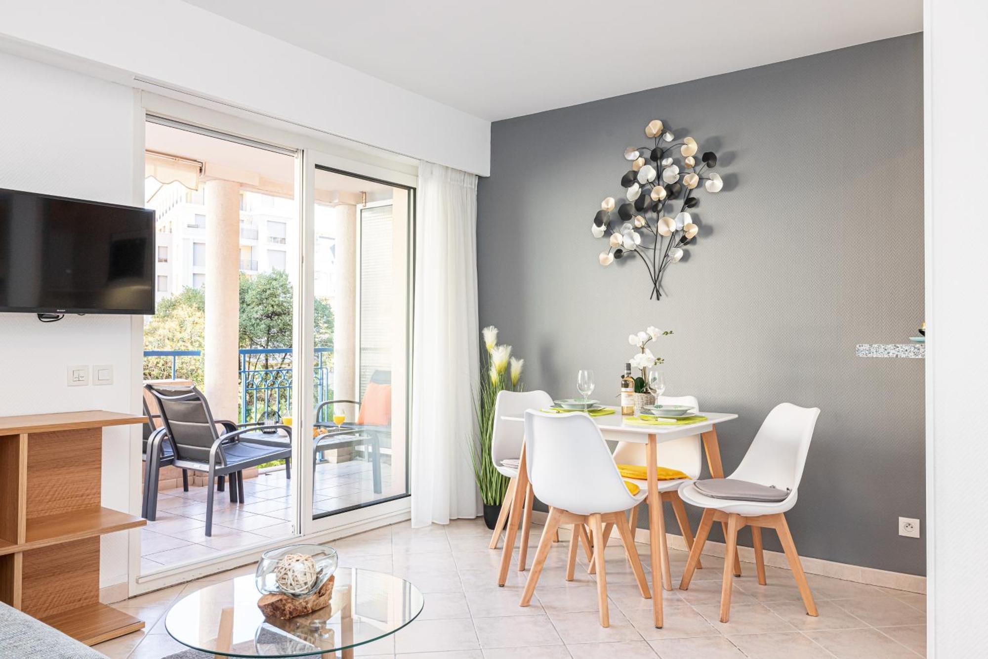Eden Park 2 Piece, Clim, Parking Apartment *