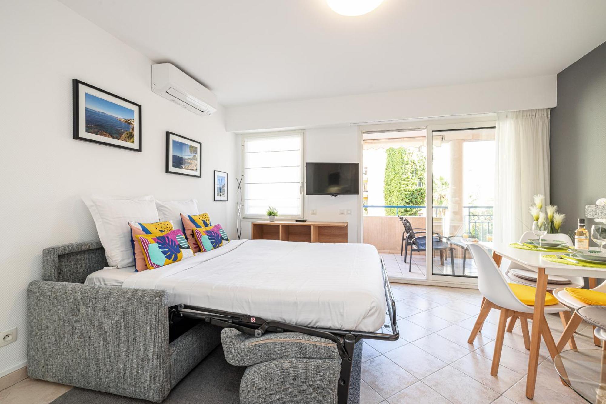 Eden Park 2 Piece, Clim, Parking * Menton