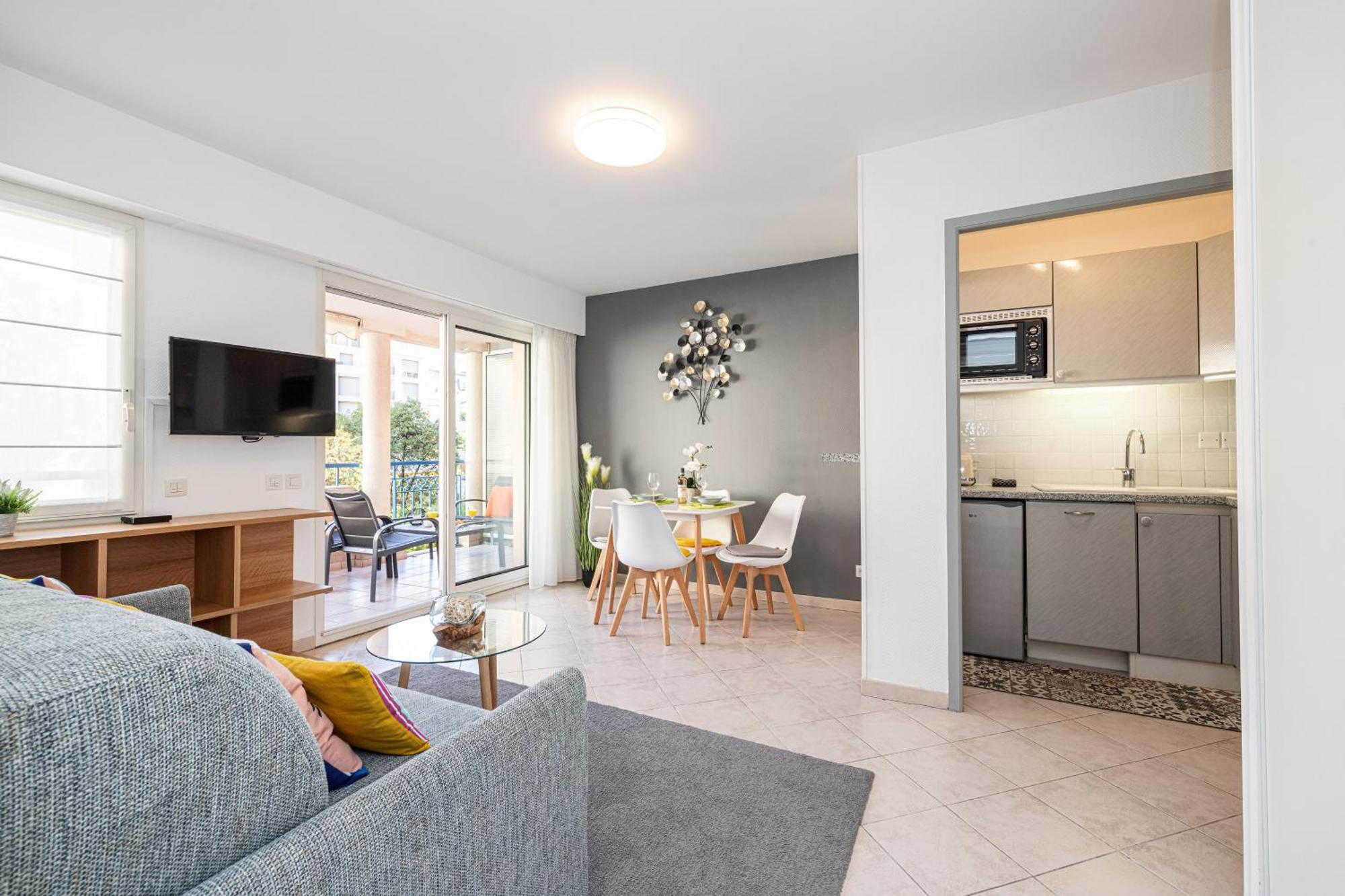Eden Park 2 Piece, Clim, Parking Apartment Menton